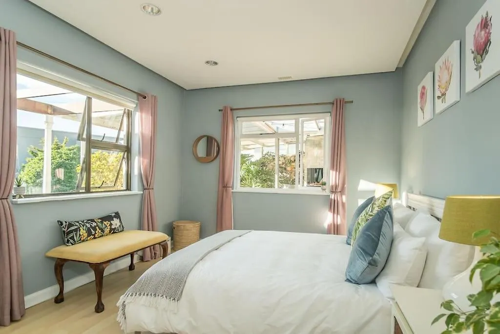 Villa Ocean & Mountain Views Camps Bay, Bakoven Kapstadt Ferienhaus